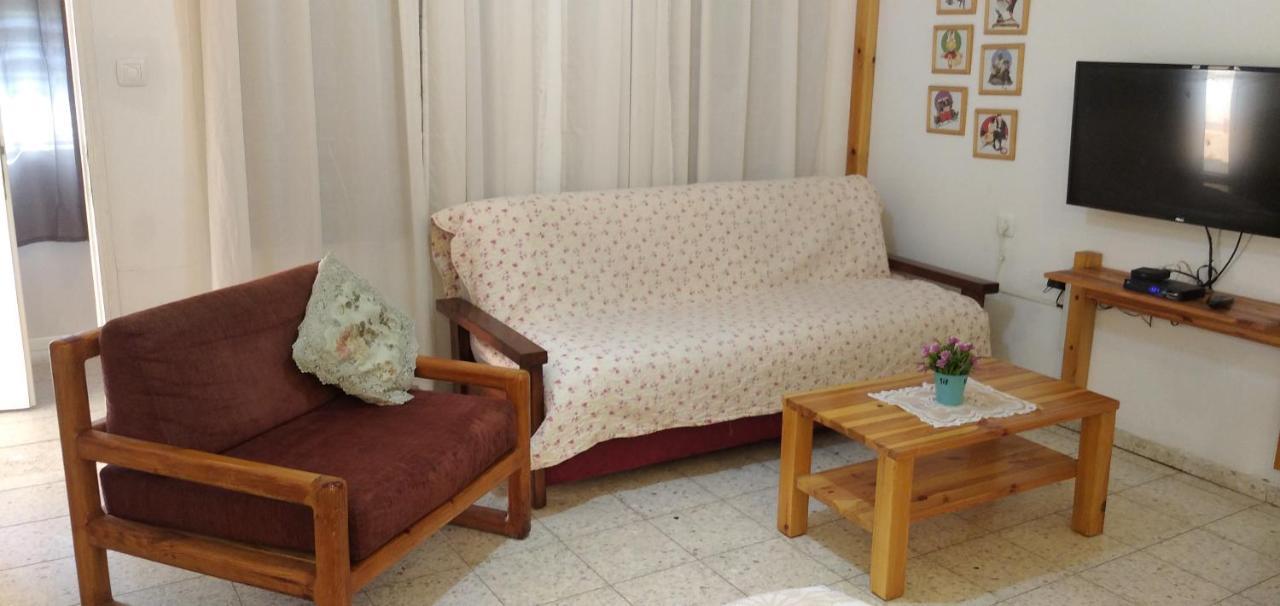 Jordan Valley One Room Apartment Menaẖemya Екстериор снимка