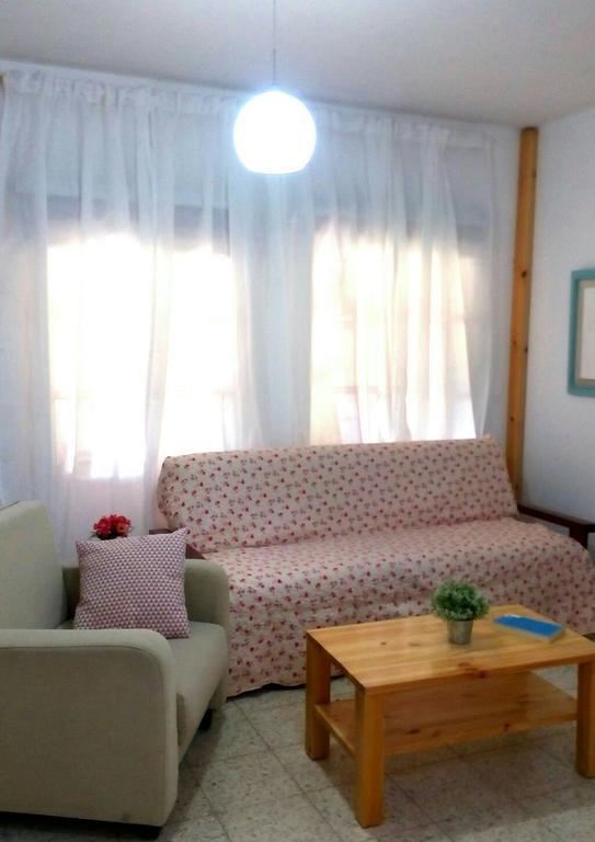 Jordan Valley One Room Apartment Menaẖemya Екстериор снимка